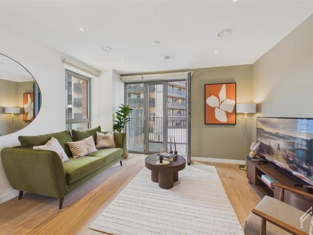 Daimler House, 330 Ealing Road. Apartment to rent £1,550 pcm £358 pw