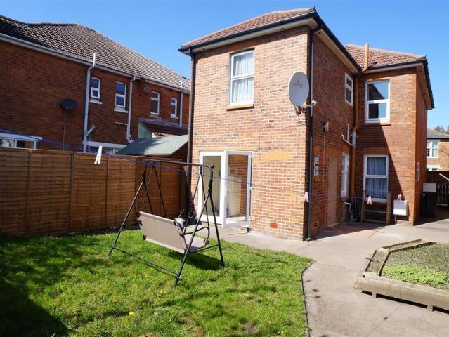 Daisies, Bournemouth, BH8 6 bed house share to rent £625 pcm £144 pw