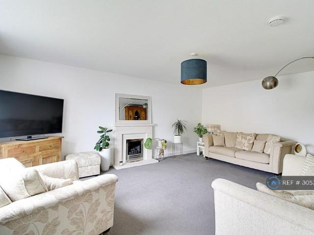 Daisy Hill, Silsden, Keighley, BD20 4 bed semi detached house to rent £1,750 pcm £404 pw