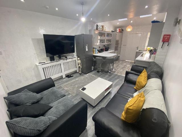 Daisy Road, Park Central, B16 9DZ, United Kingdom | Room for rent #113644053 | Rentberry