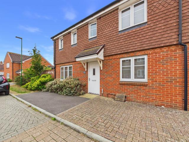 Daisy Road, Worthing BN13, 3 bed detached house to rent, £1,850 pcm | PrimeLocation