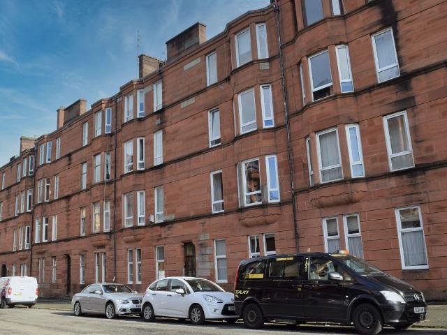 Daisy Street, Flat 1/1, Govanhill, Glasgow G42, 1 bed flat to rent, £895 pcm | PrimeLocation