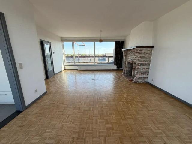 Dakapp met 2 slpk, ruim terras en garagebox