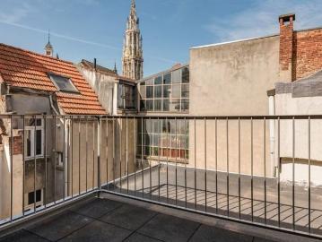 Dakappartement te huur in Antwerpen voor € 995 met 1 slaapkamer
