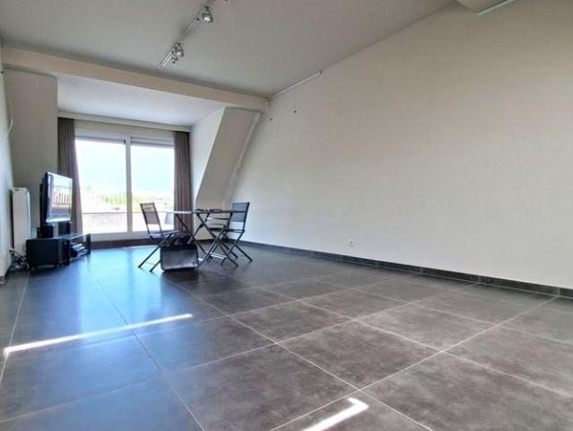 Dakappartement te huur in Brugge voor € 860 met 1 slaapkamer