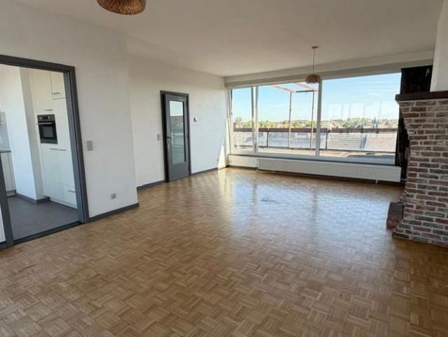 Dakappartement te huur in Lier voor € 900 met 2 slaapkamers