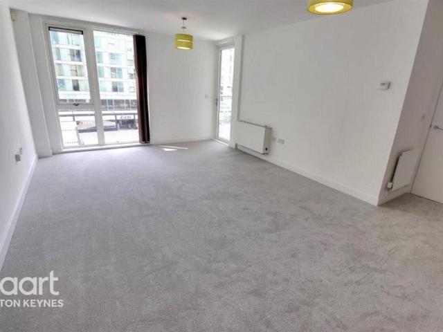 Dakota House, Central Milton keynes 2 bed apartment to rent £1,295 pcm £299 pw