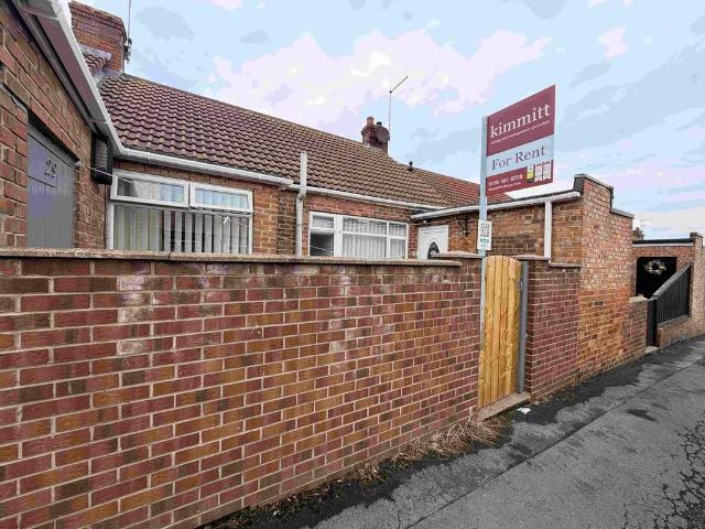 Dalton Avenue, Seaham, Co. Durham, SR7 2 bed terraced house to rent £695 pcm £160 pw