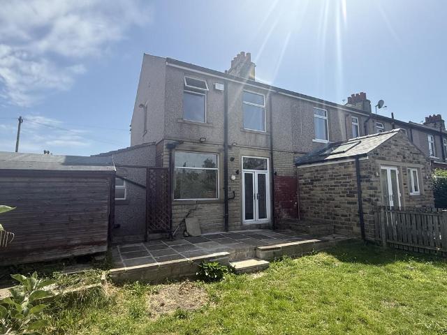 Dalton, Huddersfield, West yorkshire. 3 bed end of terrace house to rent £995 pcm £230 pw