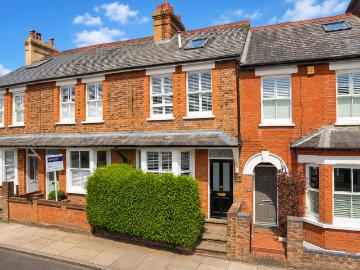 Dalton Street, Herts AL3 3 bed terraced house to rent £2,750 pcm £635 pw