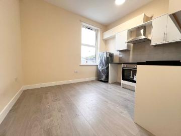 Dalton Street SE27, Studio to rent, £1,100 pcm | PrimeLocation