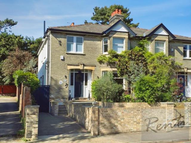 Dalton Road, Ipswich IP1 3 bed semi detached house to rent £1,995 pcm £460 pw