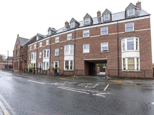 Dalton Terrace, York, North Yorkshire YO24, 2 bed flat to rent, £1,300 pcm | PrimeLocation
