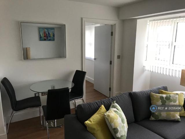 Dalwood House, Romford, RM7 1 bed flat to rent £1,400 pcm £323 pw