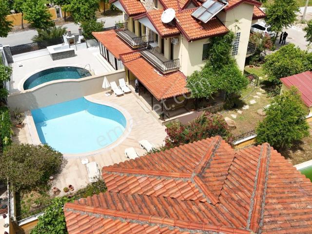 Dalyan Gülpınar Mah. 5+1 Satılık Havuzlu Müstakil Tripleks Villa