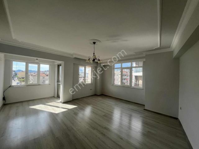 Dalaman Merkezde Kapalı Mutfak Kiralık 3+1 Daire