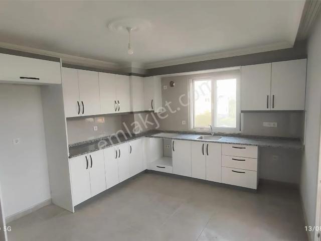 Dalaman Karaçalı’da Bahçe Nizamlı, Taşınmaya Hazır, Geniş Kiralık 2+1