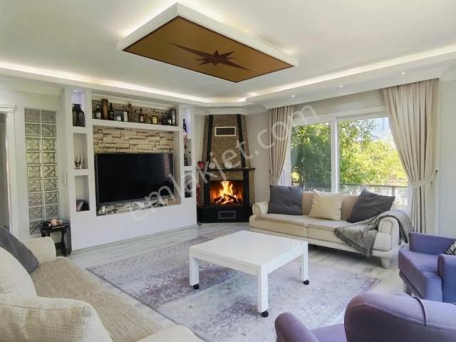 Dalaman'da 452m² Arsa İçinde, 4 Banyolu, Depolu & Garajlı Villa