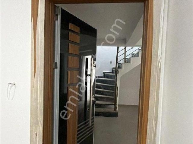 Dalaman'da Fırsat Yatırımlık Çatı Dubleks Cadde Üzeri 3+1 Daire