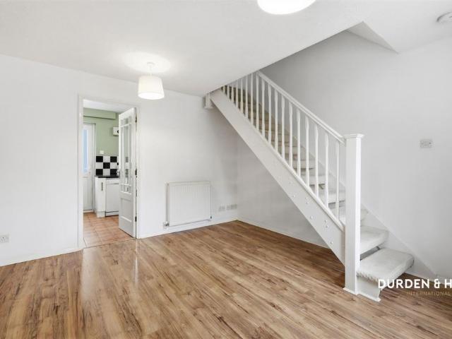 Dale Close, Stanway, CO3
