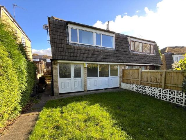 Dale Park Rise, Cookridge, Leeds 3 bed semi detached house to rent £1,275 pcm £294 pw