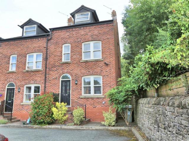 Dale Street, Macclesfield 3 bed townhouse to rent £1,800 pcm £415 pw