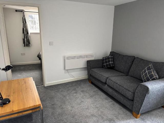 Dale Street, Newcastle NE33 1 bed flat to rent £625 pcm £144 pw