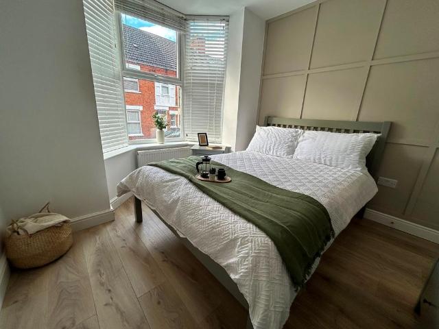 Dale Street, Rugby, CV21 1 bed house to rent £625 pcm £144 pw