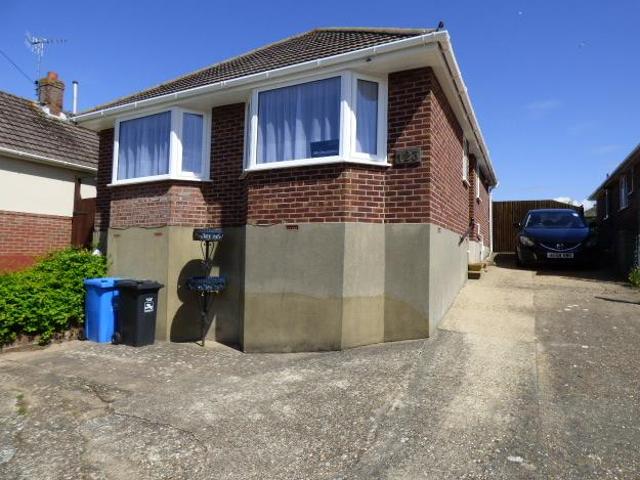 Dale Valley Road, Poole BH15 2 bed detached bungalow to rent £1,350 pcm £312 pw