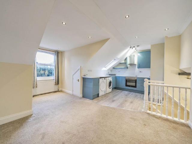 Dalebury Road, Tooting Bec, London, SW17 1 bed flat to rent £1,800 pcm £415 pw