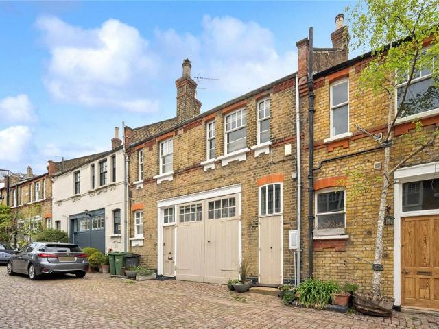 Daleham Mews, London, NW3 4 bed mews to rent £12,000 pcm £2,769 pw