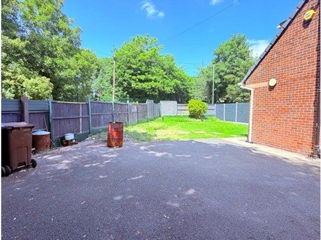 Daleside Close, Pudsey LS28, 3 bed semi detached house to rent, £1,200 pcm | PrimeLocation