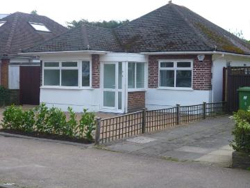 Daleside Drive, Potters Bar, Herts EN6, 3 bed detached bungalow to rent, £2,500 pcm | PrimeLocation