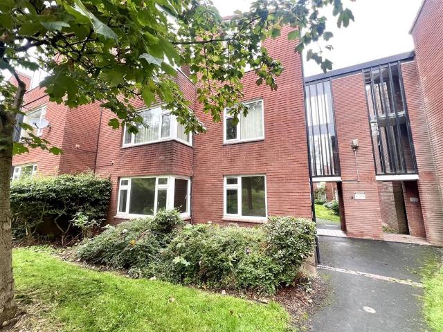 Dalford Court, Telford 2 bed flat to rent £800 pcm £185 pw