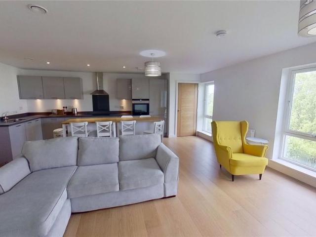Dalgety Road, Edinburgh, EH7 2 bed flat to rent £1,600 pcm £369 pw