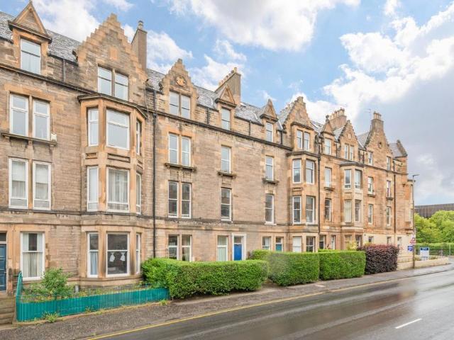 Dalkeith Road, Newington, Edinburgh. 4 bed flat to rent £3,150 pcm £727 pw