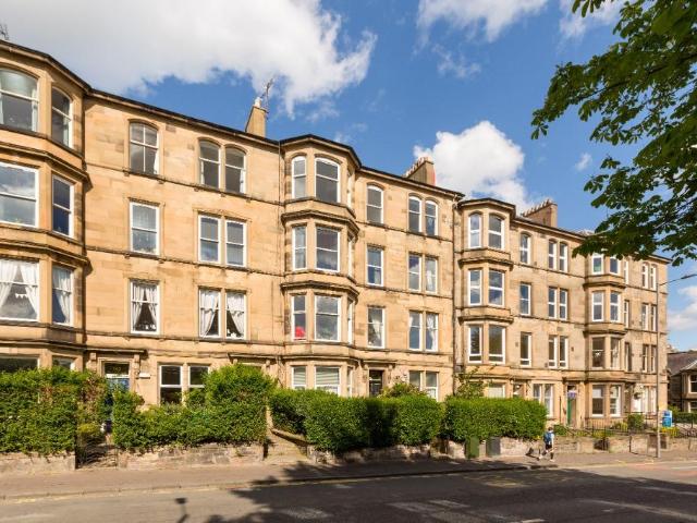 Dalkeith Road, Newington, Edinburgh. 5 bed flat to rent £4,000 pcm £923 pw