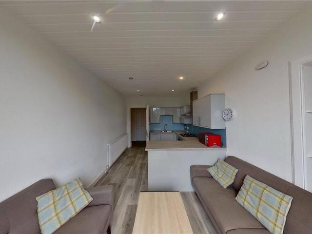 3f2 Dalkeith Road, Edinburgh, EH16 5 bed property to rent £3,420 pcm £789 pw