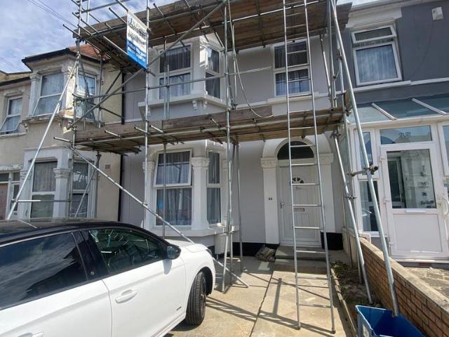 Dalkeith Road, Ilford IG1 2 bed flat to rent £2,150 pcm £496 pw