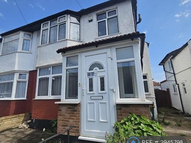 Dallas Road, London, NW4 3 bed semi detached house to rent £2,900 pcm £669 pw