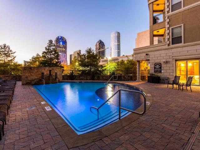 Dallas TX 75201 103263573