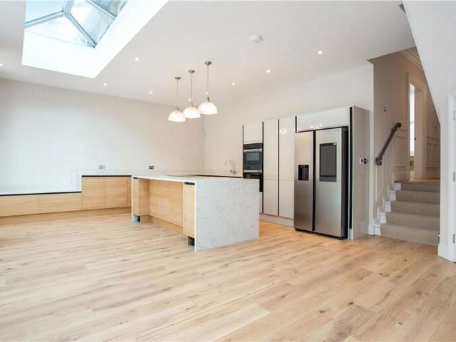 Dalling Road, London W6 4 bed house to rent £6,500 pcm £1,500 pw