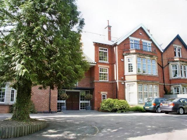 Dallington, Northampton 2 bed apartment to rent £1,150 pcm £265 pw