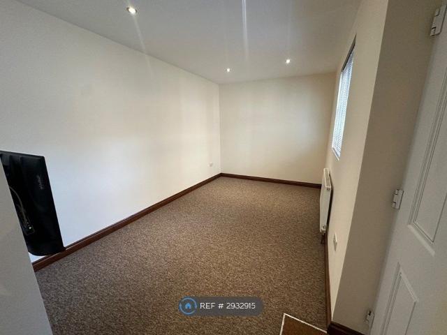 Dallow Road, Luton LU1, Studio to rent, £745 pcm | PrimeLocation
