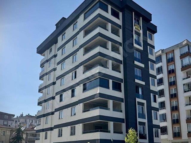 DALMAZ MAHALLESİNDE SATILIK 3+1 GENİŞ DAİRE