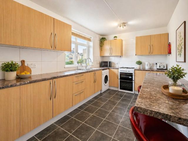 Dalmeny Avenue, London N7, 4 bed flat to rent, £3,500 pcm | PrimeLocation