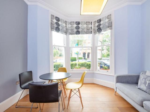 Dalmeny Road, Tufnell Park, London, N7 1 bed flat to rent £2,100 pcm £485 pw