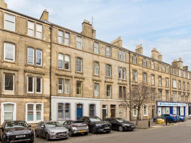 Dalmeny Street, Leith, Edinburgh, EH6 2 bed flat to rent £1,350 pcm £312 pw