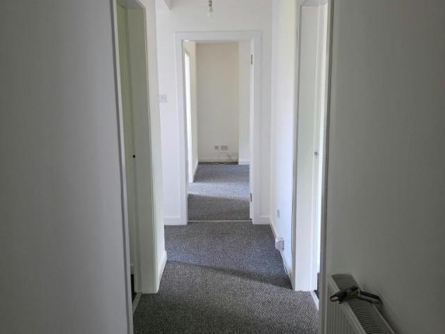 Dalriada Crescent, Motherwell, ML1 2 bed flat to rent £650 pcm £150 pw