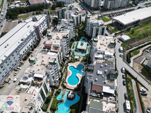 Dap Space Centerda Havuz Manzaralı Güneş Alan 2+1